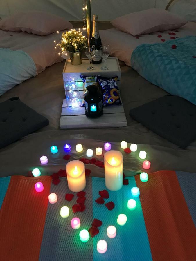 סינגפור Glamping Kaki - Medium Bell Tent מראה חיצוני תמונה